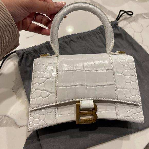 Hourglass XS - Picture 2 of 6